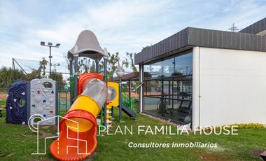 Hermosa casa en Cota, ubicación única dos niveles