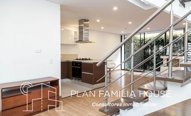 Hermosa casa en Cota, ubicación única dos niveles