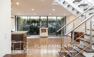 Hermosa casa en Cota, ubicación única dos niveles