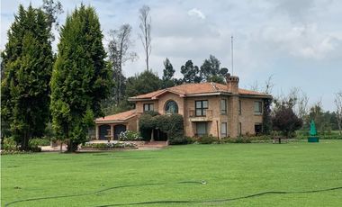Venta casa con caballerizas en Mosquera