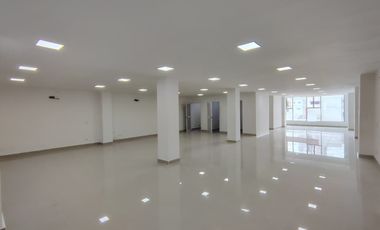 oficina en arriendo en santa lucia. Cod A93007