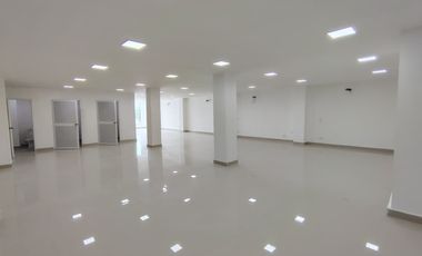 oficina en arriendo en santa lucia. Cod A93007
