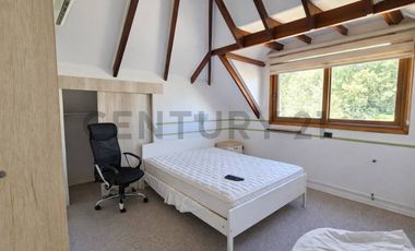 Se vende gran casa de 379 m2, uso mixto, sector exclusivo de Pedro de Valdivia.