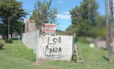 A seis cuadras de Estación Monte Chingolo -Lanus.