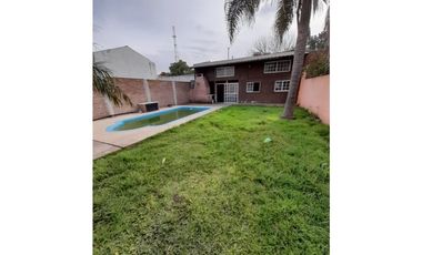 GRAN CHALET TRES PLANTAS A METROS ACCESO OESTE OPORTUNIDAD FINANCIACION !!!