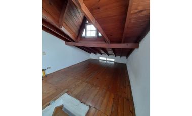 GRAN CHALET TRES PLANTAS A METROS ACCESO OESTE OPORTUNIDAD FINANCIACION !!!