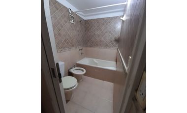 GRAN CHALET TRES PLANTAS A METROS ACCESO OESTE OPORTUNIDAD FINANCIACION !!!