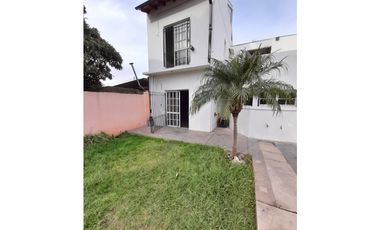 GRAN CHALET TRES PLANTAS A METROS ACCESO OESTE OPORTUNIDAD FINANCIACION !!!