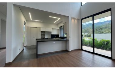 Casa para Venta en Fizebad El Retiro