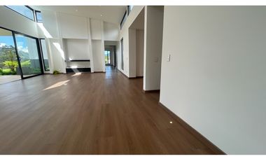 Casa para Venta en Fizebad El Retiro