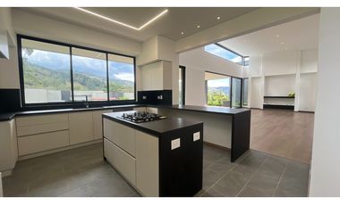 Casa para Venta en Fizebad El Retiro