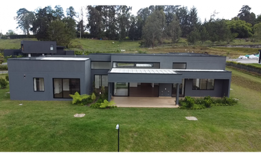 Casa para Venta en Fizebad El Retiro