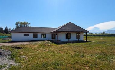Casa en venta San Joaquín de Los Mayos, Machalí, 4 Dor
