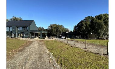 Hermosa Casa en Frutillar a orillas del Lago