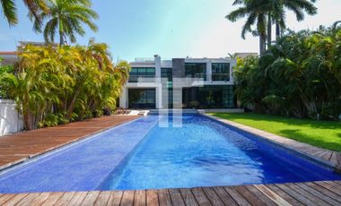 Casa en renta de 4 recámaras en Isla Bonita Zona Hotelera Cancún