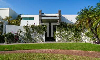 Casa en renta de 4 recámaras en Isla Bonita Zona Hotelera Cancún