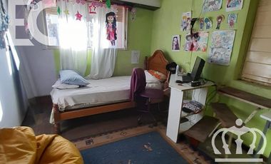Venta - Casa para dos familias - 6 ambientes - Fondo libre -  Pileta - Parrilla - Lanús  Este