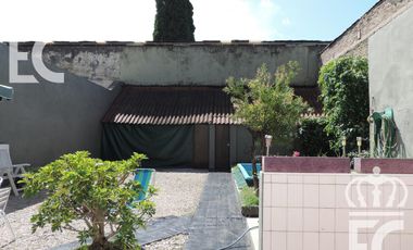 Venta - Casa para dos familias - 6 ambientes - Fondo libre -  Pileta - Parrilla - Lanús  Este