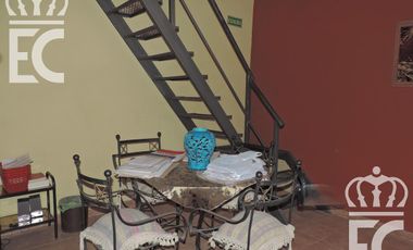 Venta - Casa para dos familias - 6 ambientes - Fondo libre -  Pileta - Parrilla - Lanús  Este
