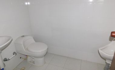 edificio en arriendo/venta en abajo. Cod A91050