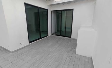 CASA EN VENTA NUEVA CON ALBERCA Y UNA REC. EN P.B. FRACC. LOMAS DIAMANTE