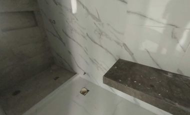 CASA EN VENTA NUEVA CON ALBERCA Y UNA REC. EN P.B. FRACC. LOMAS DIAMANTE
