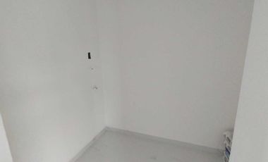 CASA EN VENTA NUEVA CON ALBERCA Y UNA REC. EN P.B. FRACC. LOMAS DIAMANTE
