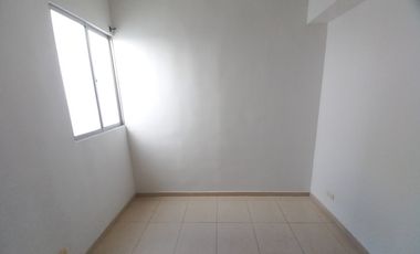 apartamento en arriendo en c.r parque central piso 5 sin ascensor. Cod A13855