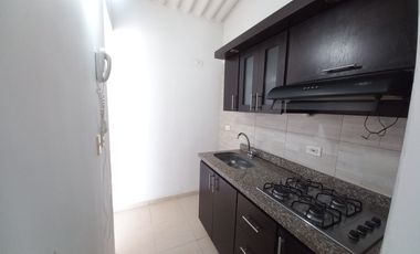 apartamento en arriendo en c.r parque central piso 5 sin ascensor. Cod A13855