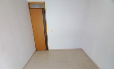 apartamento en arriendo en c.r parque central piso 5 sin ascensor. Cod A13855