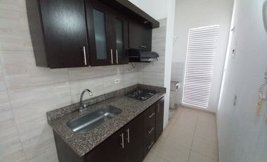 apartamento en arriendo en c.r parque central piso 5 sin ascensor. Cod A13855