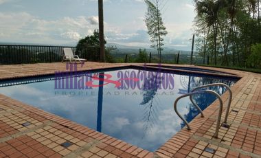 CASA CAMPESTRE EN VENTA EN COMBIA/PEREIRA