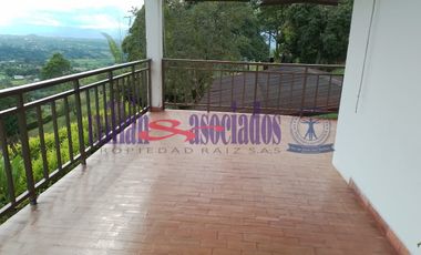 CASA CAMPESTRE EN VENTA EN COMBIA/PEREIRA