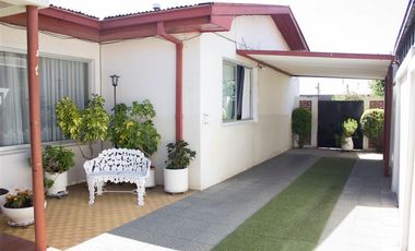 Casa en Venta en Avenida Alemania 396