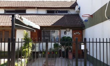 Duplex en Venta Haedo / Moron (B110 575)
