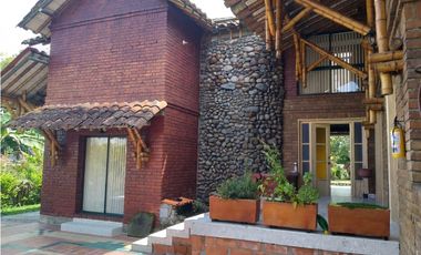 SE VENDE CASA CAMPESTRE EN CONJUNTO VIA ARMENIA