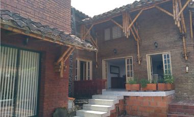 SE VENDE CASA CAMPESTRE EN CONJUNTO VIA ARMENIA