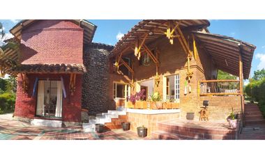 SE VENDE CASA CAMPESTRE EN CONJUNTO VIA ARMENIA