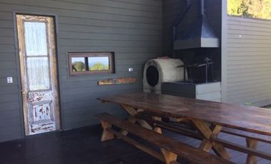 Casa Funcional y Minimalista - Loteo Alihuen Bahía Coique Lago Ranco