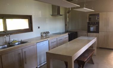 Casa Funcional y Minimalista - Loteo Alihuen Bahía Coique Lago Ranco