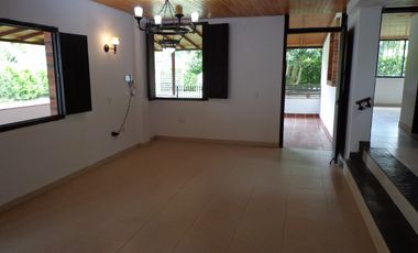 COD. 6204 - SE VENDE CASA CAMPESTRE - BARRIO: GUATIGUARA