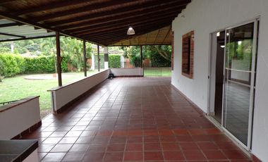 COD. 6204 - SE VENDE CASA CAMPESTRE - BARRIO: GUATIGUARA