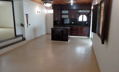 COD. 6204 - SE VENDE CASA CAMPESTRE - BARRIO: GUATIGUARA