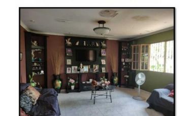 VENDO CASA AMPLIA EN LA CHORRERA GUADALUPE EL NAZARENO 4R