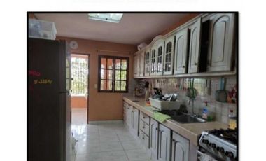 VENDO CASA AMPLIA EN LA CHORRERA GUADALUPE EL NAZARENO 4R