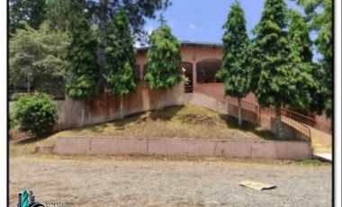 VENDO CASA AMPLIA EN LA CHORRERA GUADALUPE EL NAZARENO 4R