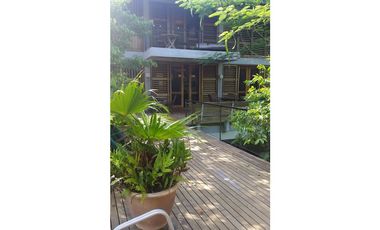 CASA DE MADERA  AMOBLADA EN 1.200M2 DE TERRENO GAMBOA