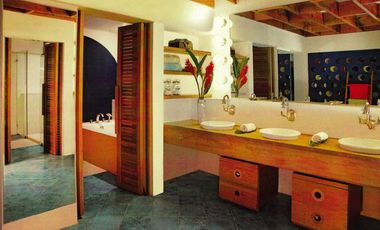 CASA DE MADERA  AMOBLADA EN 1.200M2 DE TERRENO GAMBOA