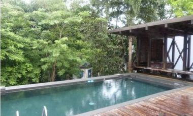 CASA DE MADERA  AMOBLADA EN 1.200M2 DE TERRENO GAMBOA