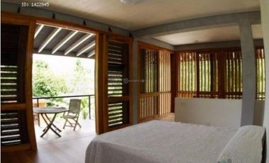CASA DE MADERA  AMOBLADA EN 1.200M2 DE TERRENO GAMBOA